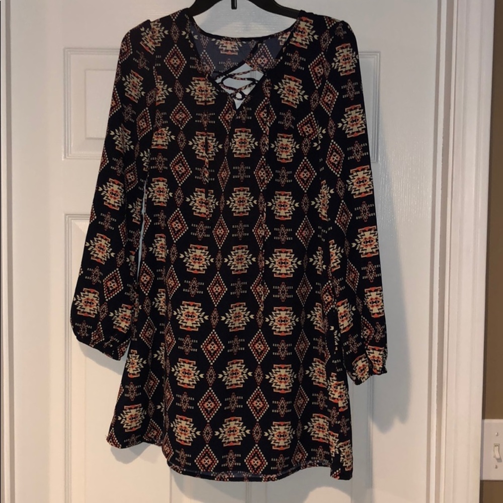 Dress - Picture 3 of 4